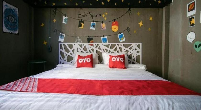 Oyo 505 Ente Space Hostel Bangkok Exterior foto